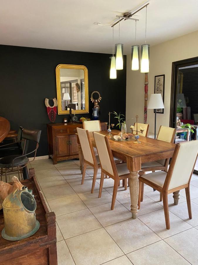 شقة Michelle'S Flat By The Sea نومْيا المظهر الخارجي الصورة